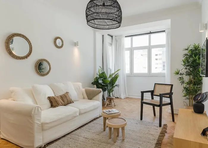 Elegant 2br With Balcony Apartament *