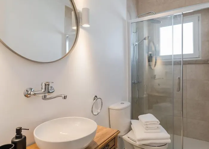 Elegant 2br With Balcony 公寓 *