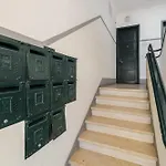 Elegant 2br With Balcony 아파트 리스본
