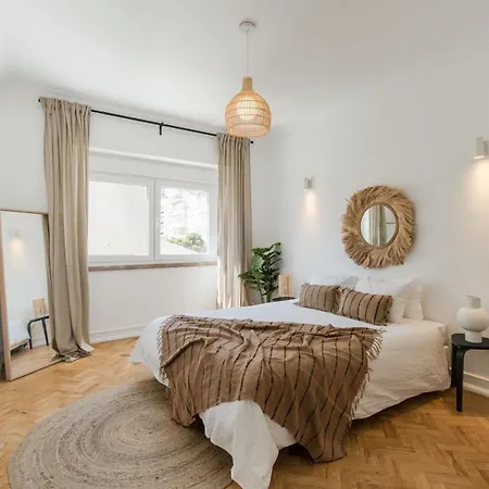 Elegant 2br With Balcony Apartamento
